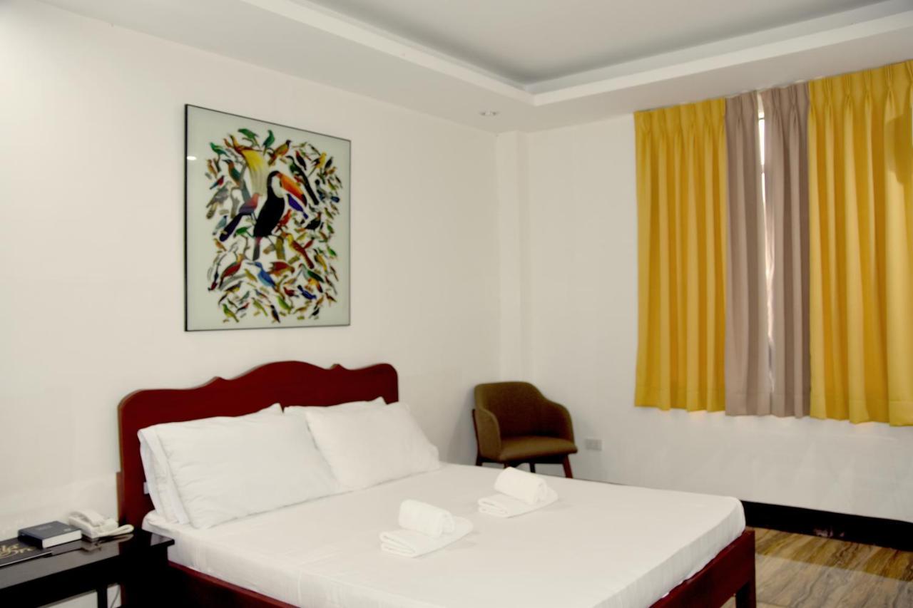 Isla De Oro Hotel Mamburao المظهر الخارجي الصورة