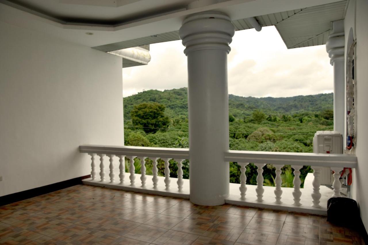 Isla De Oro Hotel Mamburao المظهر الخارجي الصورة