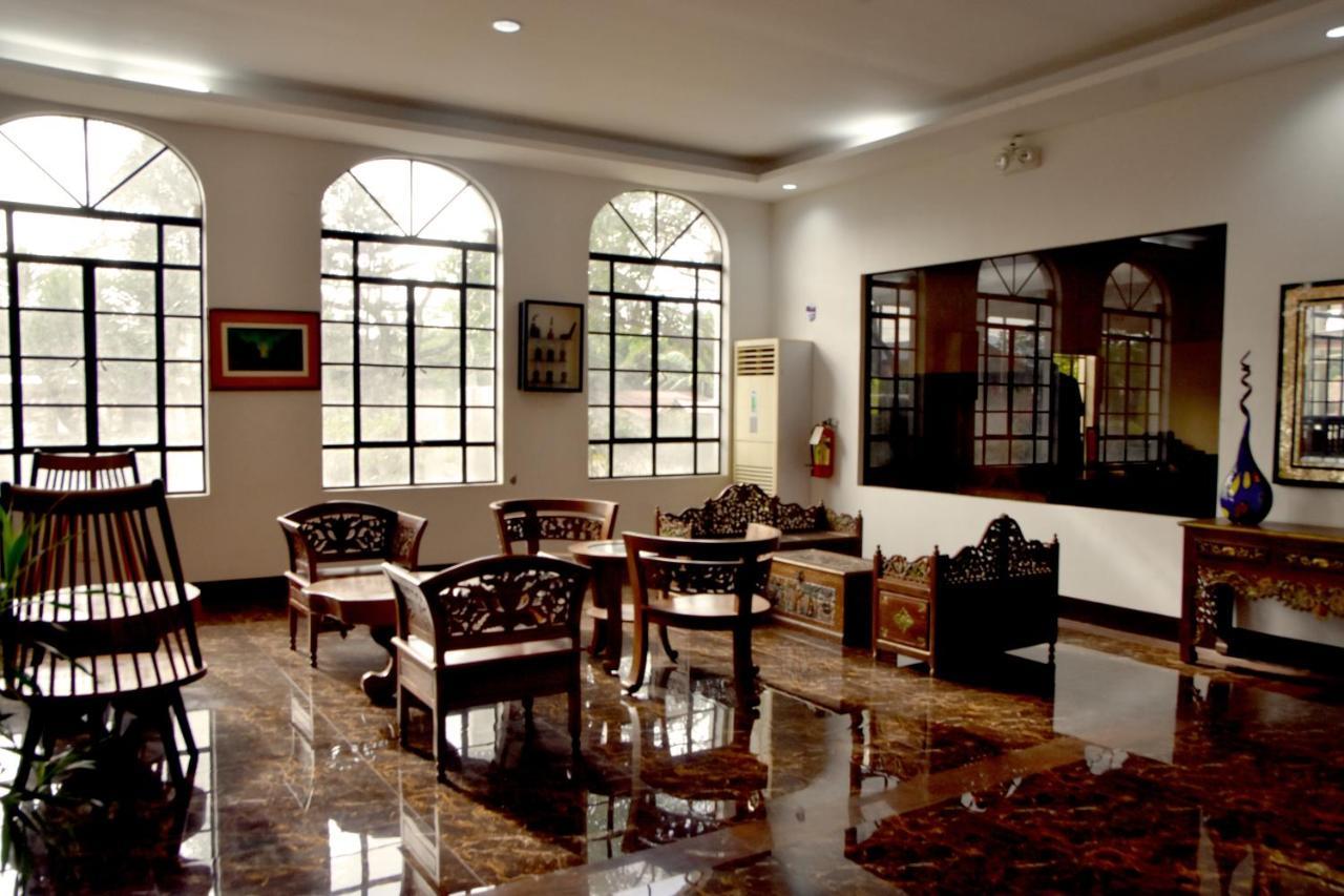 Isla De Oro Hotel Mamburao المظهر الخارجي الصورة