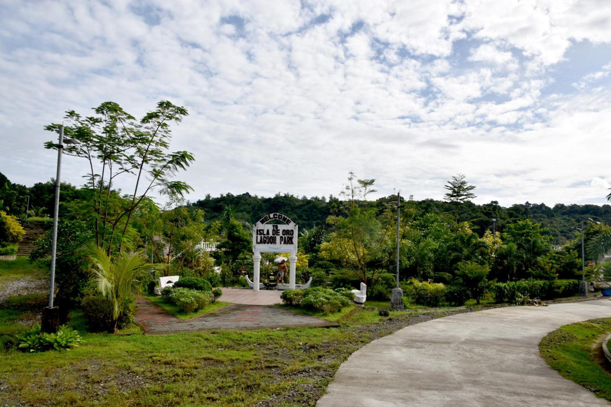 Isla De Oro Hotel Mamburao المظهر الخارجي الصورة