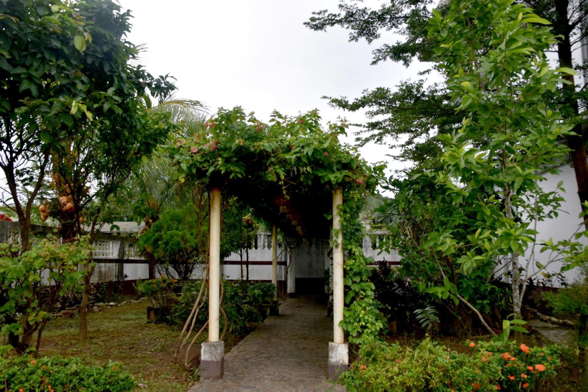 Isla De Oro Hotel Mamburao المظهر الخارجي الصورة