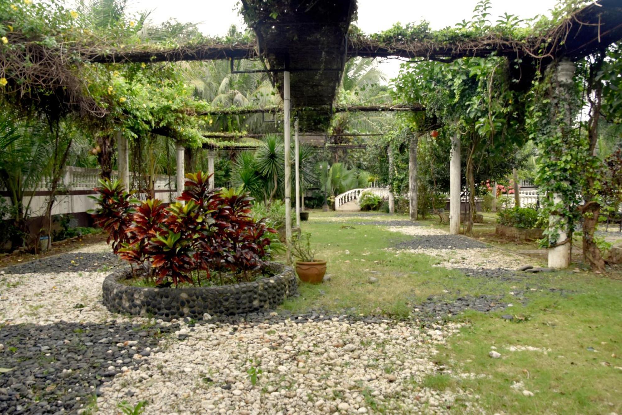 Isla De Oro Hotel Mamburao المظهر الخارجي الصورة
